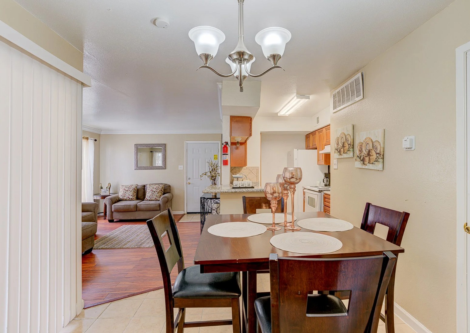 Braeburn - Dining Room